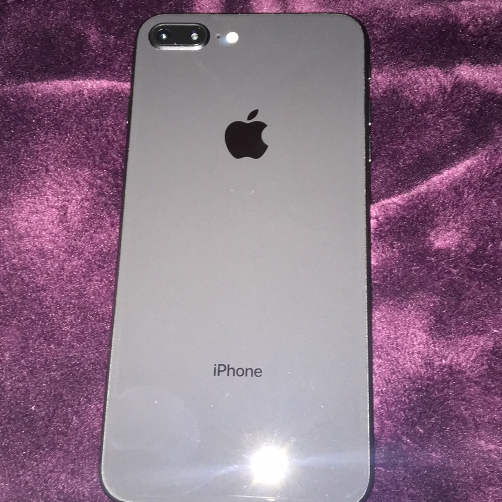 iPhone 8+